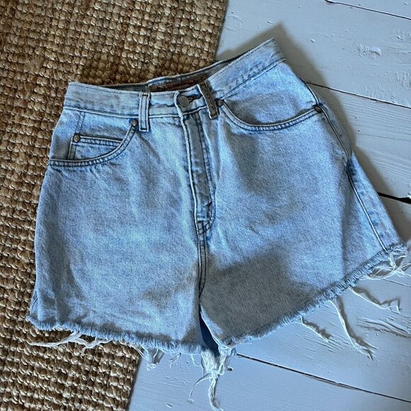 Vintage Levi's 900 Series Shorts - Size 25/26 - Picture 2 of 7